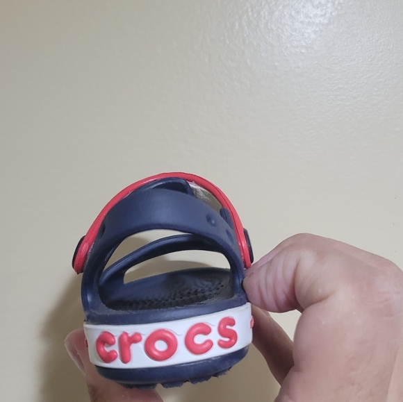 Crocs - Picture 2 of 3